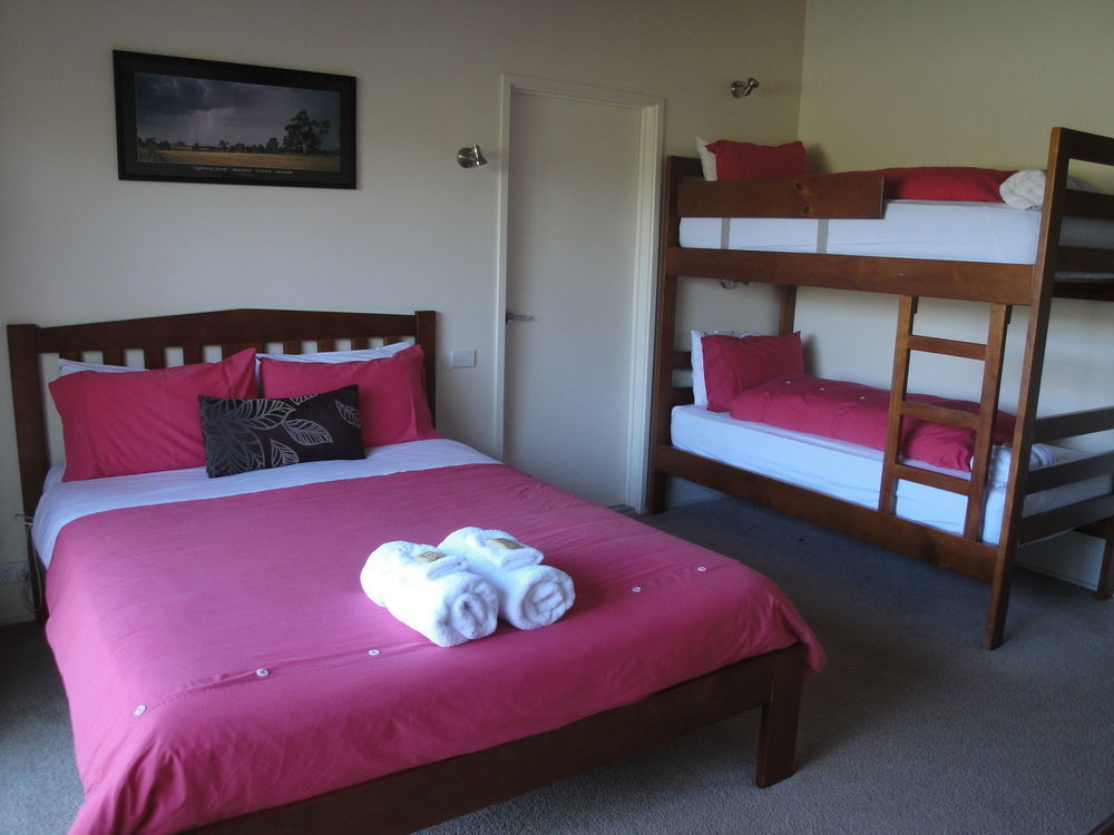 Off Mountain Accommodation เมอร์ริจิก ภายนอก รูปภาพ